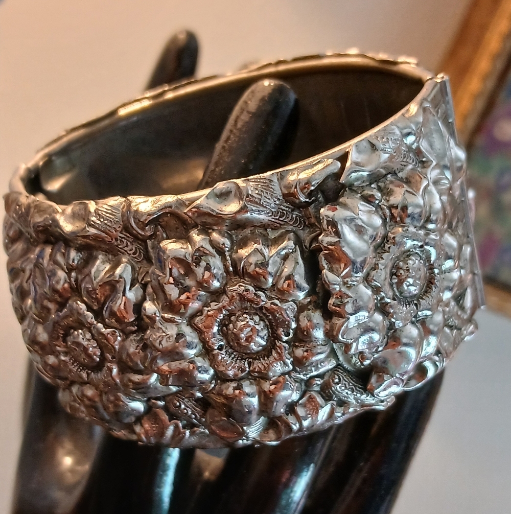 Vintage Repousse Silver Cuff Bangle Bracelet, Ornate - Picture 1 of 7